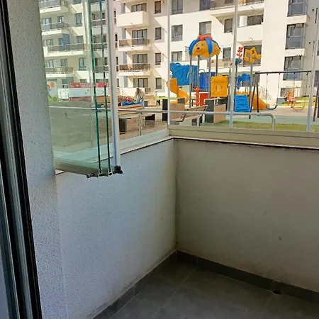 Studio * 康斯坦察
